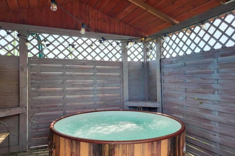Comfortable Premium Class Apartment Shared Swimming Pool Gaski Buitenkant foto